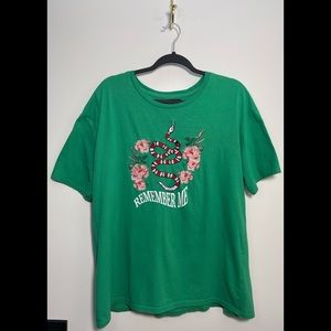 💚🐍PacSun “Remember Me” graphic t-shirt💖